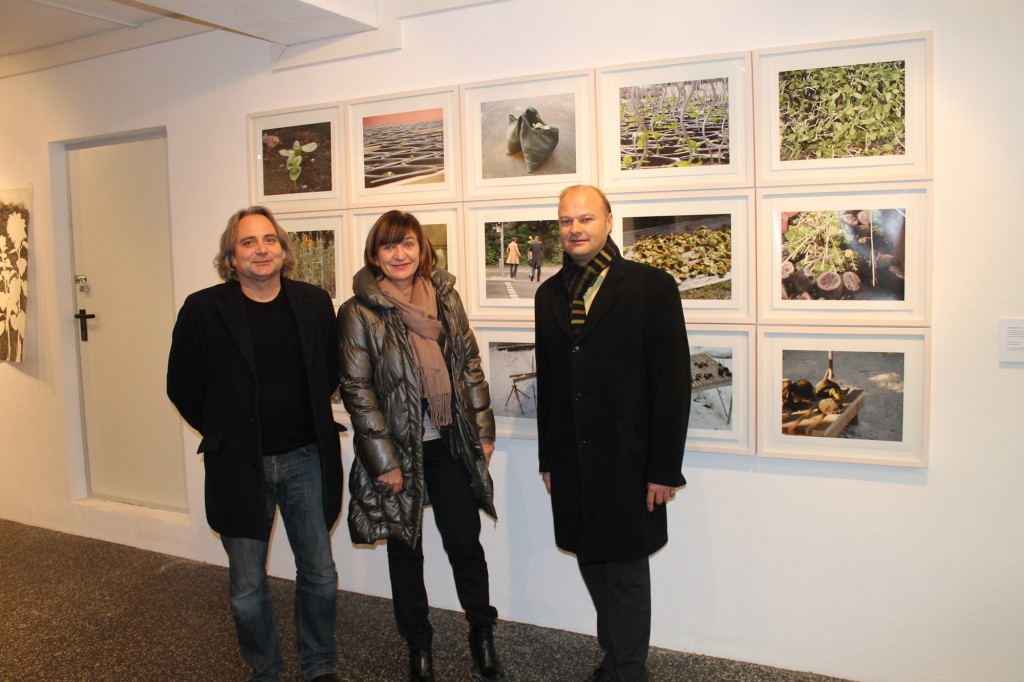 LRin Beate Palfrader gefallen die Räumlichkeiten der neuen galerie am POLYLOG